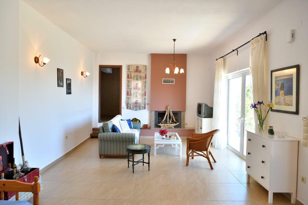 Agnanti Apartamento Tragána Exterior foto